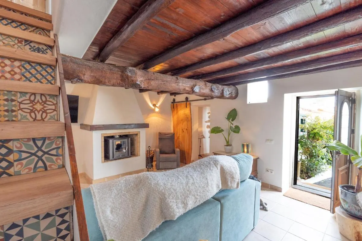 Casa Carina Espiche Bed & Breakfast